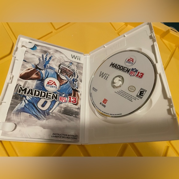 Nintendo Wii Madden ‘08 And ‘13 Video Games With Both manuals! - Picture 2 of 6